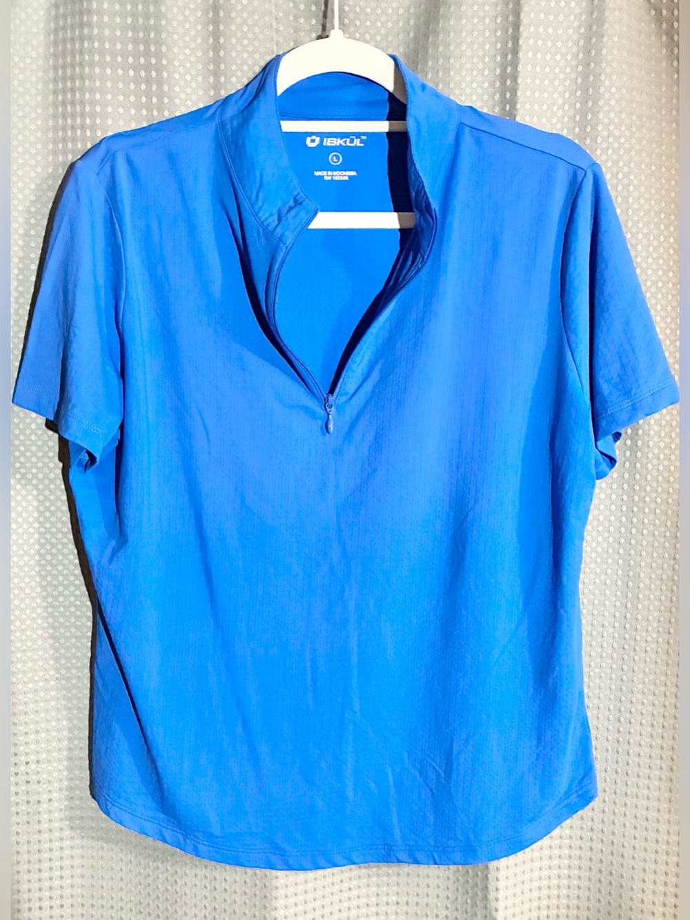 IBKUL Blue Short Sleeve 1/4 Zip Athletic wear Top Sz L Active Fitness Sweat wick